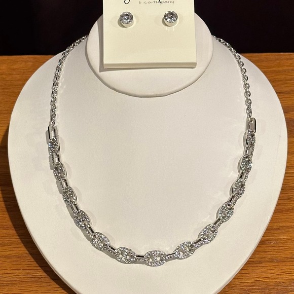 Jennifer & Company Silver Rhinestone Mariner Link Necklace & Earring Set, NWT - Picture 3 of 4